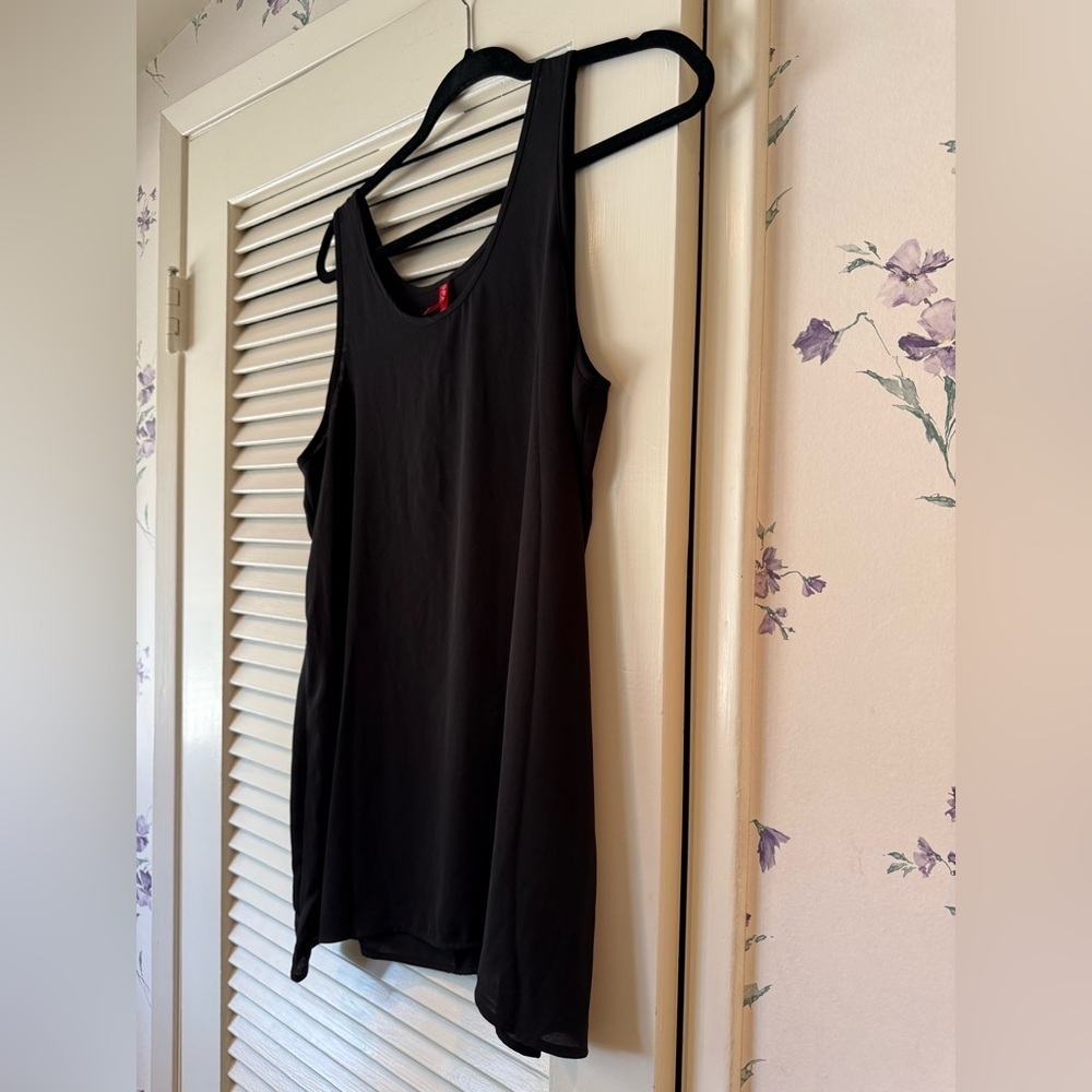 Spanx Black Perfect Length Tank in Size Large - Picture 2 of 9